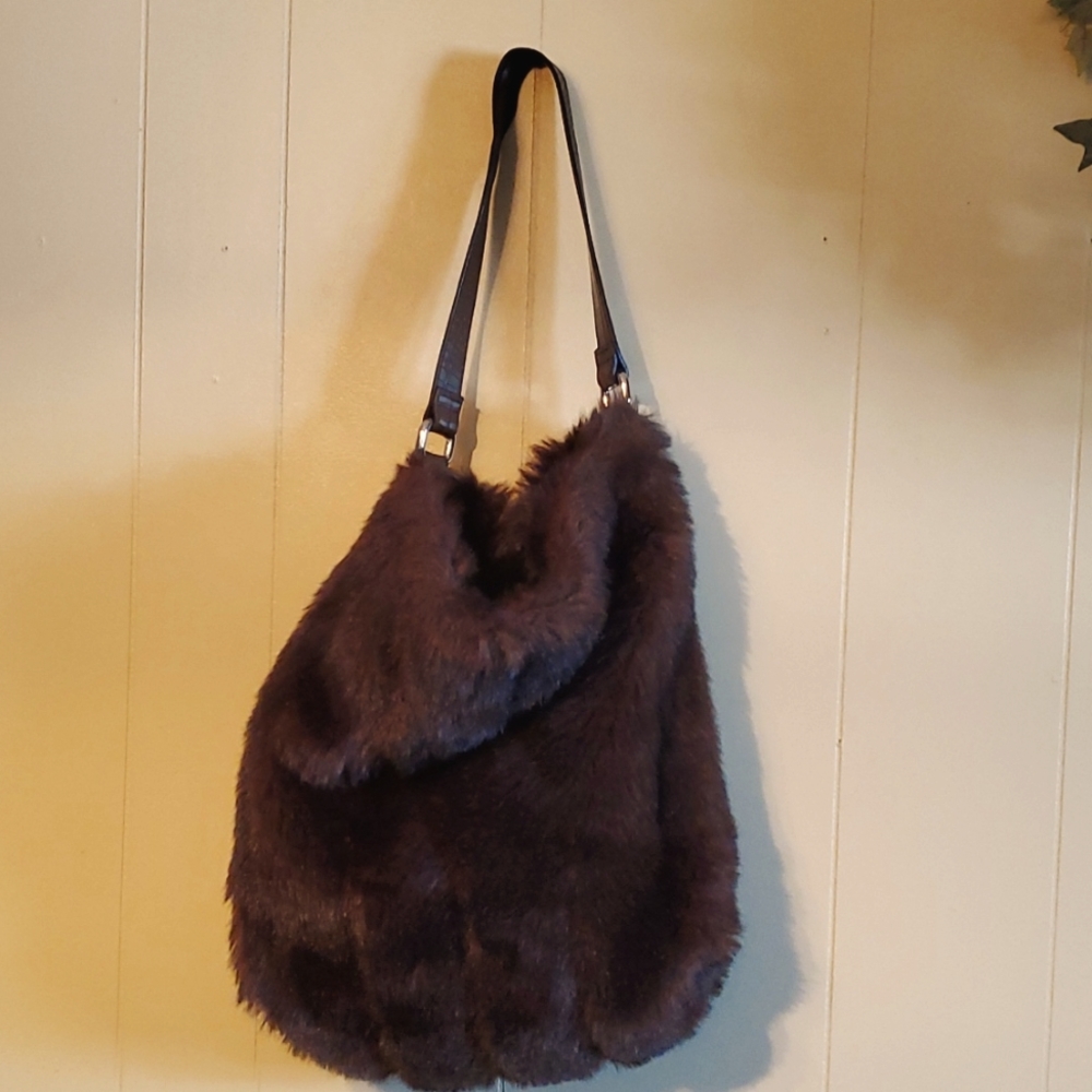 Fun, furry bag/purse